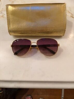 Gold Frame Aviator Sunglasses with Gradient Lenses